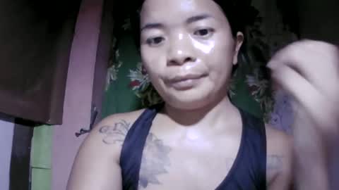Snapshot of naughtymom_33 chatting on 05-27-26, 07:05 naughtymom_33 online show from 05-27-26, 07:05