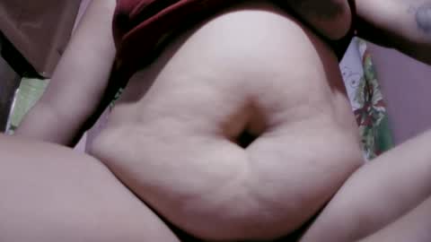Snapshot of naughtymom_33 chatting on 06-14-26, 02:24 naughtymom_33 online show from 06-14-26, 02:24