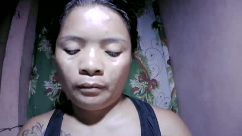 Snapshot of naughtymom_33 chatting on 06-19-26, 09:18 naughtymom_33 online show from 06-19-26, 09:18