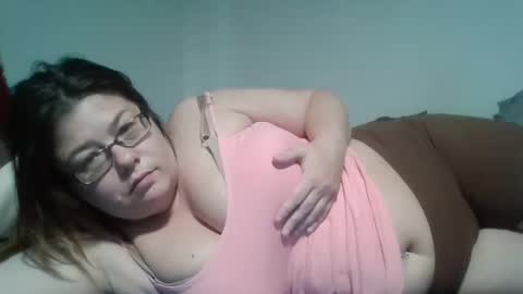 Snapshot of naughtynatalie1988x chatting on 09-20-25, 08:43 Natalie online show from 09-20-25, 08:43