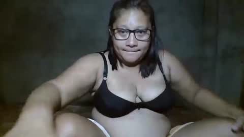 Snapshot of naughtypinay08 chatting on 05-21-26, 03:19 juls online show from 05-21-26, 03:19