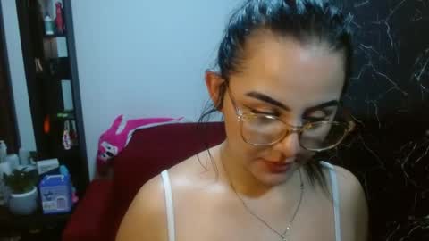 Snapshot of naughtyplayass chatting on 06-05-26, 06:52 naughtyplayass online show from 06-05-26, 06:52