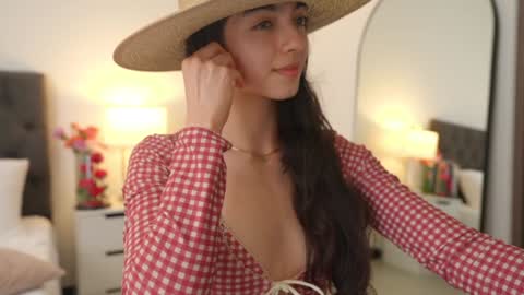 Snapshot of naughtysammx chatting on 01-21-25, 05:09 Naughty Samm online show from 01-21-25, 05:09