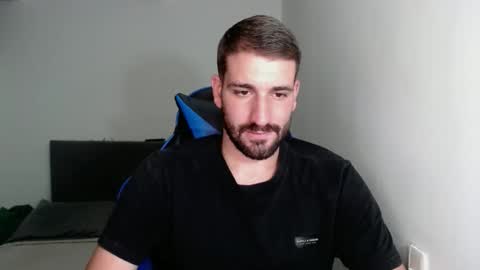 Snapshot of naugthy18boy chatting on 12-12-24, 06:31 Nico online show from 12-12-24, 06:31