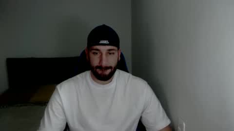 Snapshot of naugthy18boy chatting on 03-10-25, 05:39 Nico online show from 03-10-25, 05:39