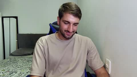 Snapshot of naugthy18boy chatting on 03-17-26, 07:39 Nico online show from 03-17-26, 07:39