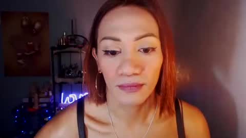 Snapshot of naugthy_hot_janna chatting on 09-25-25, 11:03 Janna Mae online show from 09-25-25, 11:03