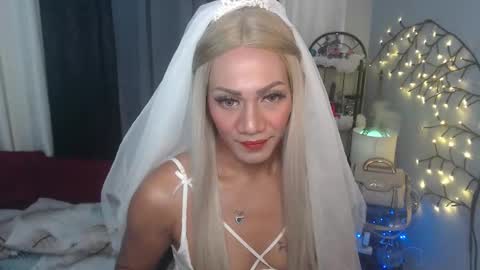 Snapshot of naugthy_hot_janna chatting on 11-12-25, 04:51 Janna Mae online show from 11-12-25, 04:51