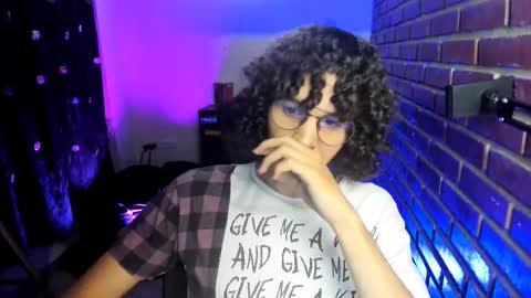 Snapshot of naugthy_kyle19 chatting on 01-22-25, 02:26 naugthy_kyle19 online show from 01-22-25, 02:26