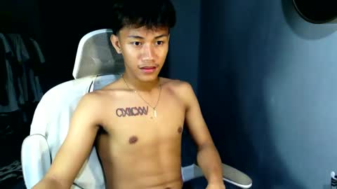 Snapshot of naugthyboyloy chatting on 05-04-26, 05:09 Loy online show from 05-04-26, 05:09