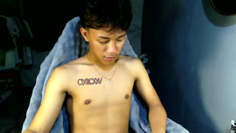 Snapshot of naugthyboyloy chatting on 05-06-26, 09:03 Loy online show from 05-06-26, 09:03