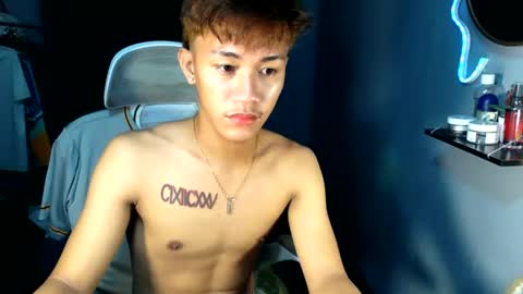 Snapshot of naugthyboyloy chatting on 05-24-26, 05:07 Loy online show from 05-24-26, 05:07