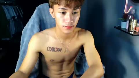 Snapshot of naugthyboyloy chatting on 06-07-26, 02:43 Loy online show from 06-07-26, 02:43