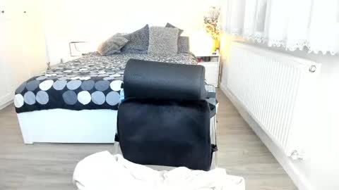 KimBeee online show from 02-20-25, 06:28