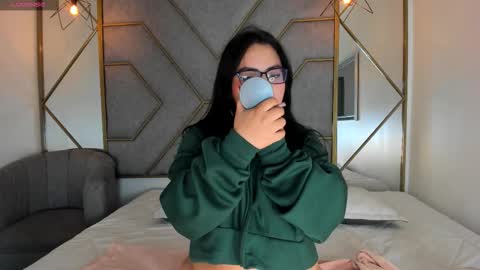 Snapshot of navannycattan chatting on 09-18-25, 04:47 NavannyCattan online show from 09-18-25, 04:47