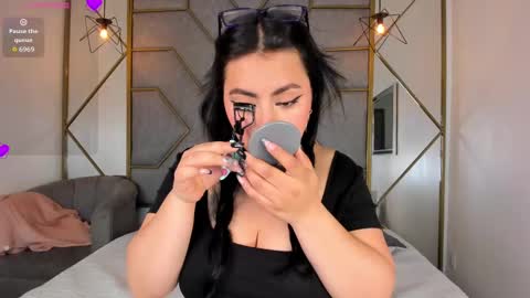 Snapshot of navannycattan chatting on 10-02-25, 05:36 NavannyCattan online show from 10-02-25, 05:36