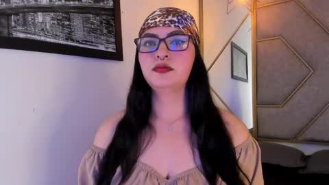 Snapshot of navannycattan chatting on 11-09-25, 06:01 NavannyCattan online show from 11-09-25, 06:01