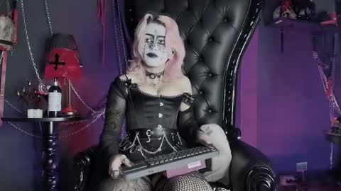 Navier  online show from 03-20-26, 04:39