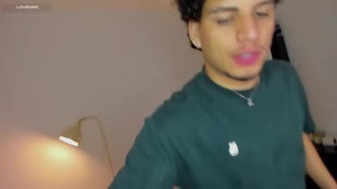 Natan online show from 09-28-25, 01:22