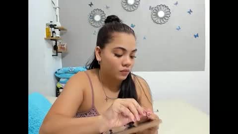 Snapshot of nay_and_aleja chatting on 09-16-25, 01:28 nay_and_aleja online show from 09-16-25, 01:28