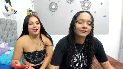 Snapshot of nay_and_aleja chatting on 10-04-25, 03:59 nay_and_aleja online show from 10-04-25, 03:59