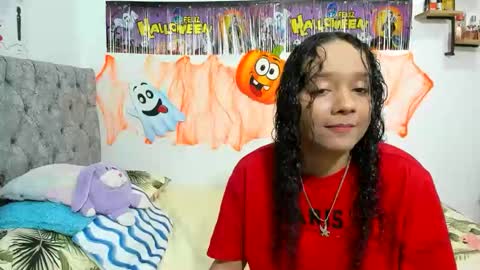 Snapshot of nay_and_aleja chatting on 10-24-25, 02:30 nay_and_aleja online show from 10-24-25, 02:30