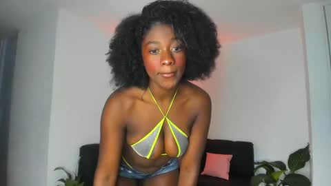 Nayah Williams  - OnlyFans  online show from 12-18-24, 04:42
