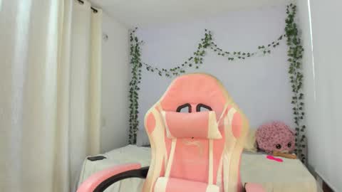 Nayah Williams  - OnlyFans  online show from 10-21-25, 12:50