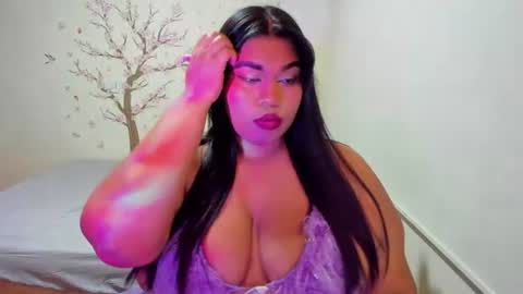 Snapshot of nayara_hinny chatting on 06-15-26, 12:02 nayara_hinny online show from 06-15-26, 12:02