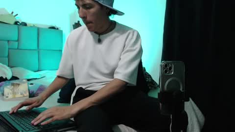 Im Nayton online show from 10-21-25, 11:38