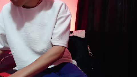 Snapshot of naytonfreeman chatting on 11-28-25, 11:35 Im Nayton online show from 11-28-25, 11:35