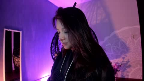 Nefertari online show from 12-29-24, 11:50