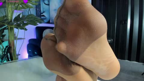 Hellen online show from 01-31-25, 03:44