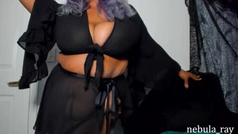 Snapshot of nebula_ray chatting on 11-22-25, 04:33 Nebula Ray online show from 11-22-25, 04:33