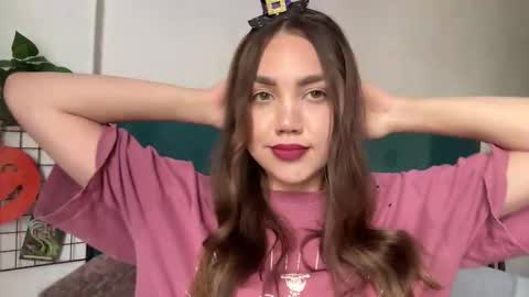 Snapshot of nebulahaven chatting on 10-28-25, 06:54 nebulahaven online show from 10-28-25, 06:54