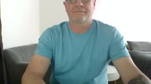 Snapshot of neckdown12 chatting on 11-07-25, 08:20 neckdown12 online show from 11-07-25, 08:20