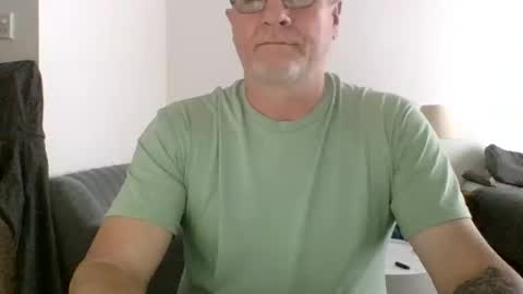 Snapshot of neckdown12 chatting on 11-08-25, 08:29 neckdown12 online show from 11-08-25, 08:29