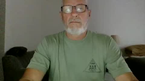 Snapshot of neckdown12 chatting on 02-13-26, 09:00 neckdown12 online show from 02-13-26, 09:00