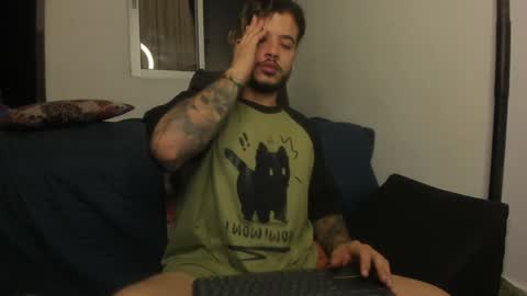 Nei turn green online show from 01-20-25, 06:21