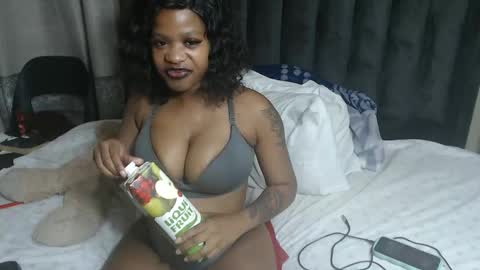 Neeshaa online show from 04-23-26, 01:13