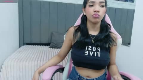 Neifer online show from 10-22-25, 02:39