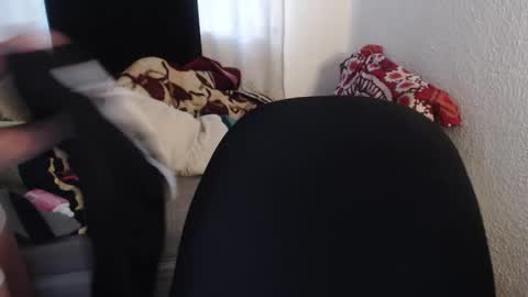 Zoe online show from 12-22-25, 11:07