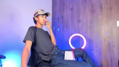 Snapshot of neitan_miller chatting on 02-19-26, 01:51 neitan online show from 02-19-26, 01:51