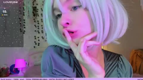 neko_kitsune online show from 11-06-25, 04:41