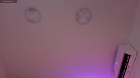 Snapshot of nekomisaki chatting on 05-23-26, 11:03 Miah online show from 05-23-26, 11:03