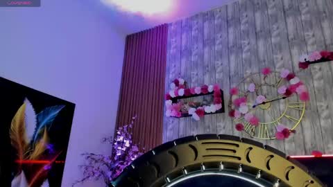 Snapshot of nekomisaki chatting on 06-05-26, 10:43 Miah online show from 06-05-26, 10:43