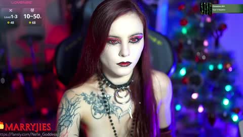 Snapshot of nelle_ chatting on 01-02-25, 10:48 online show from 01-02-25, 10:48