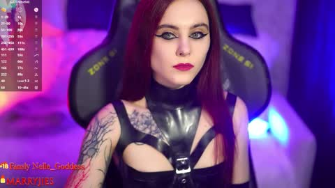 Snapshot of nelle_ chatting on 10-01-25, 11:49 online show from 10-01-25, 11:49