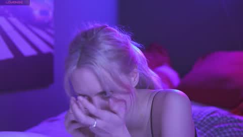 I am Nelly3 online show from 10-28-25, 02:37