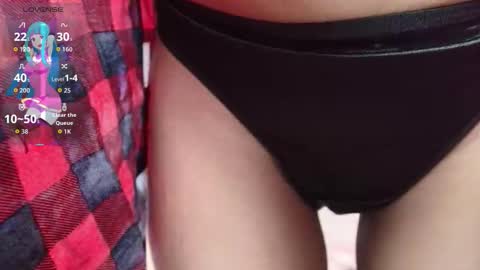 Snapshot of nelly_willd chatting on 03-13-26, 12:45 nelly online show from 03-13-26, 12:45